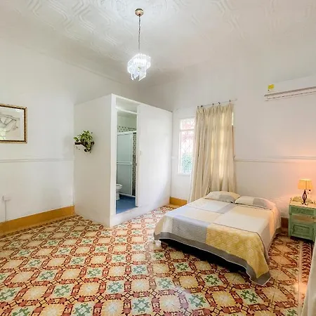 Casa Colonial En Manga Holiday home